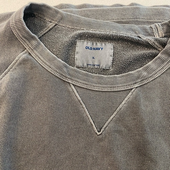 Old navy gray short sleeve shirt - Picture 3 of 3